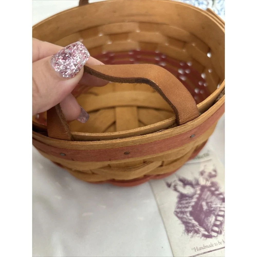 Longaberger‎ 1995 Round Basket with Leather Handles, Floral & Plastic Insert